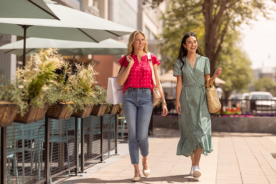 Discover the central location of Plano's main farmers market on Park Boulevard, easily accessible for locals and visitors alike.